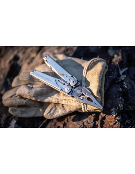 Leatherman Surge Multitool
