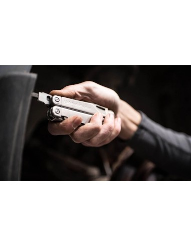 Leatherman Surge Multitool